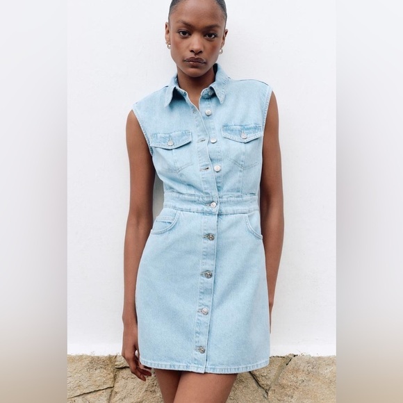 Zara Dresses & Skirts - NWT ZARA SLEEVELESS  DENIM MINI DRESS - Mid-blue SZ L